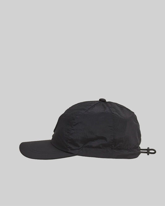 Casquette Stone Island noire – vue de profil