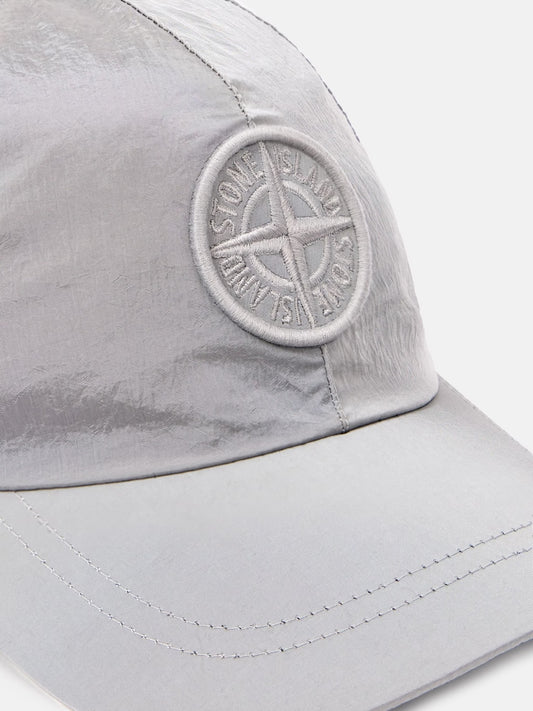 Logo Compass brodé ton sur ton