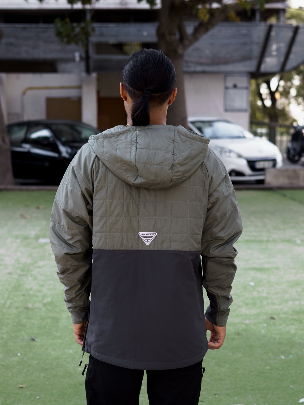 Anorak Columbia matelassé kaki et anthracite – vue de dos