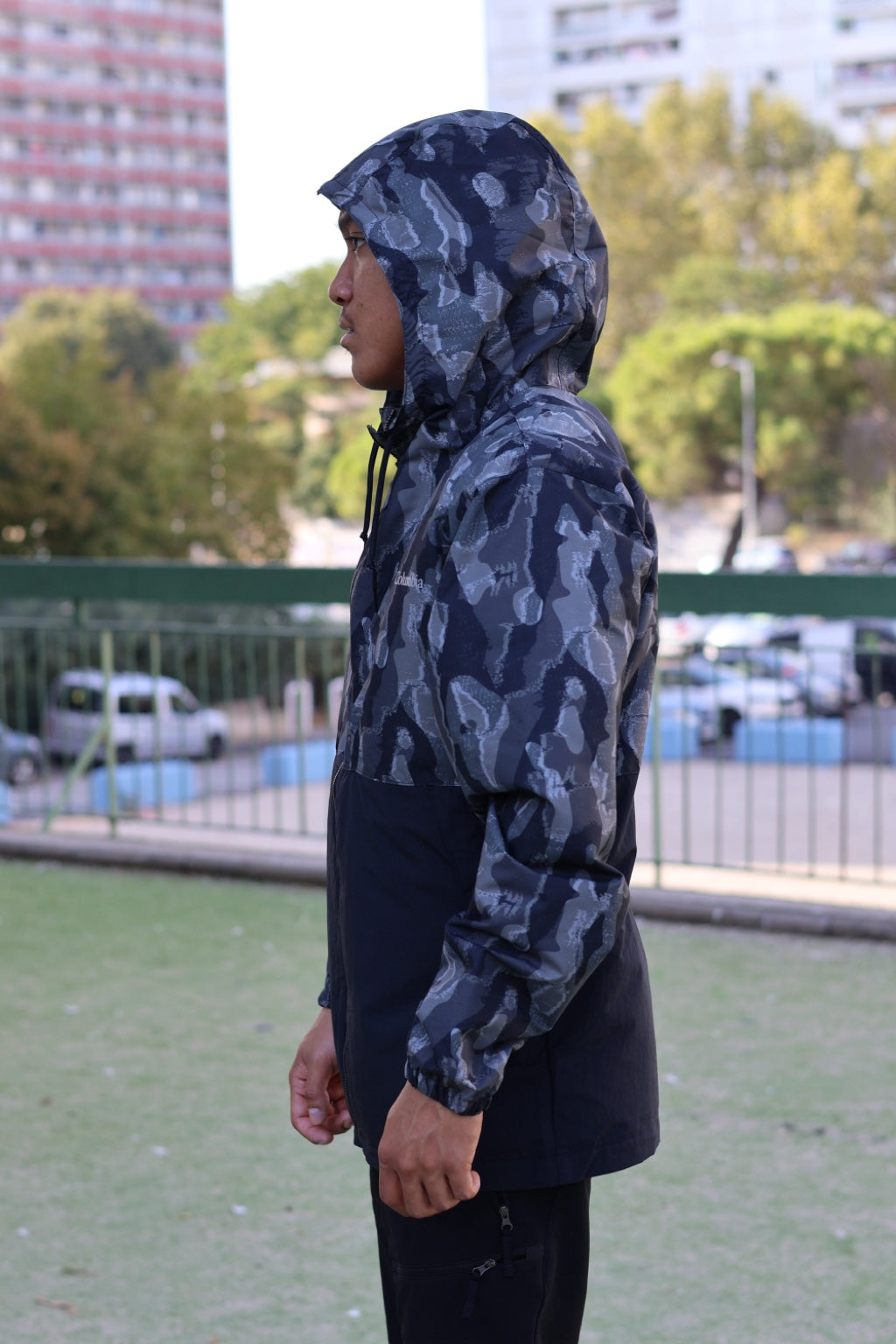 Columbia Spire Valley Novelty noir camouflage – profil