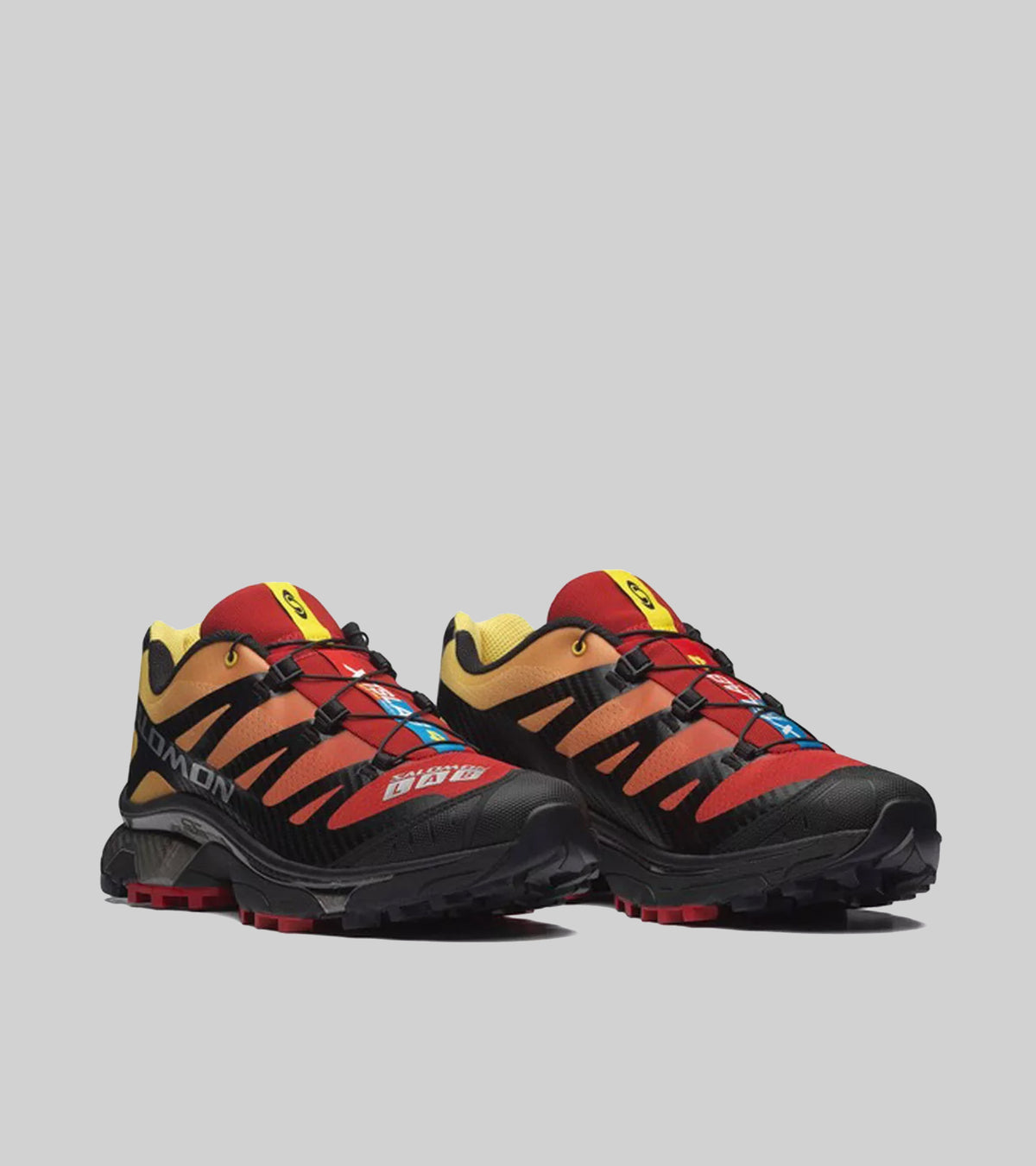 Salomon XT-4 OG Lava Falls Beach Ball Black – vue de trois quarts