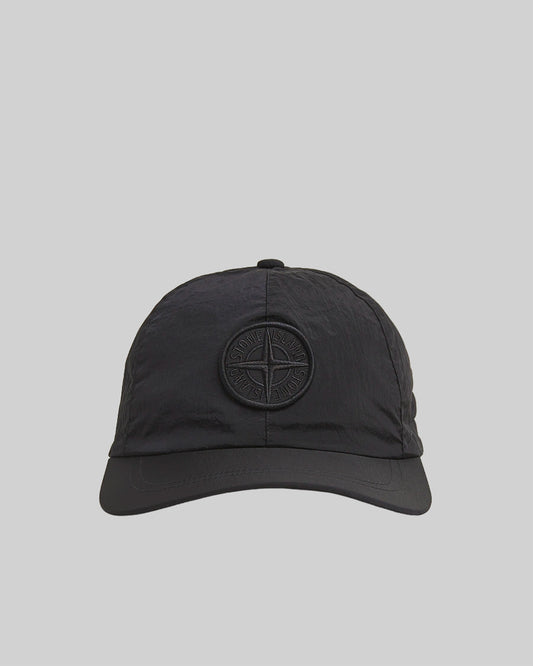 Casquette Stone Island noire – vue de face